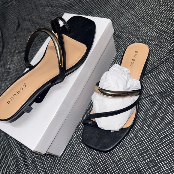 Kitten heels - Picture 1 of 4